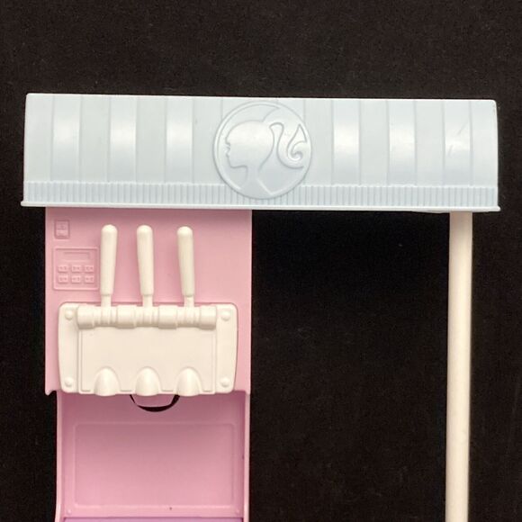 Barbie Mattel You Can Be Anything Ice Cream Shop Playset 2021 HCN46 Replacement - Picture 2 of 7
